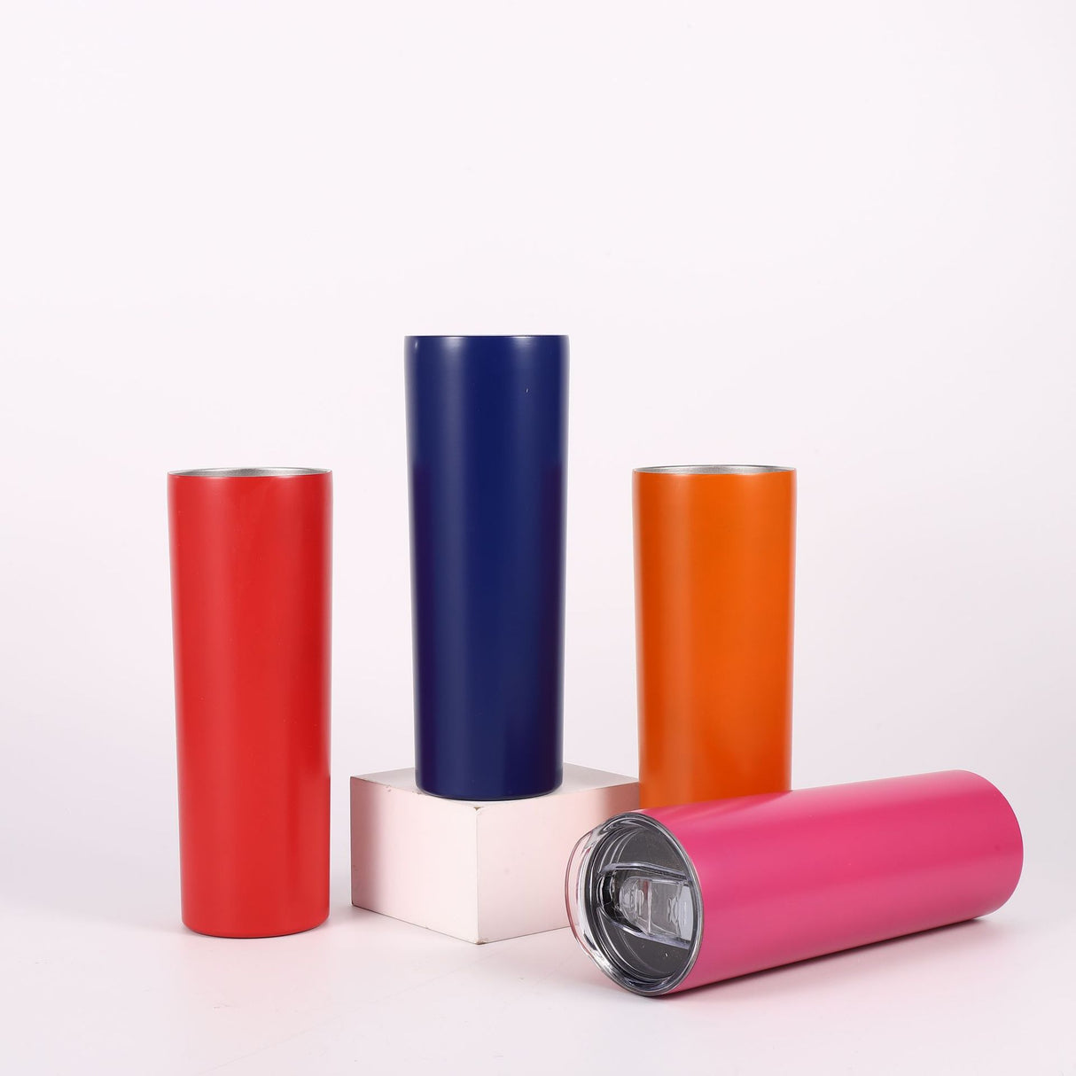 Vaso de viaje de diseño delgado de 20 oz