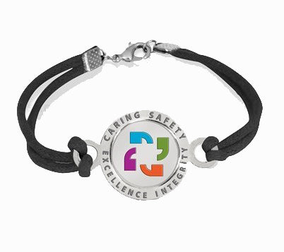 Pulsera de plata con dijes