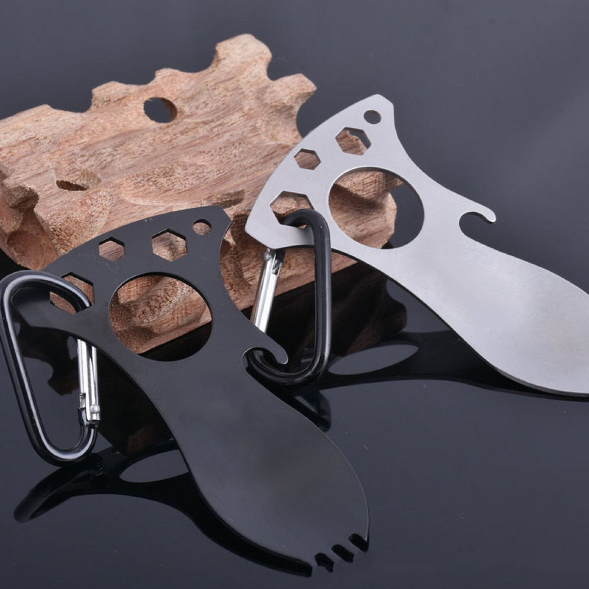 Mosquetón multifuncional para herramientas de camping