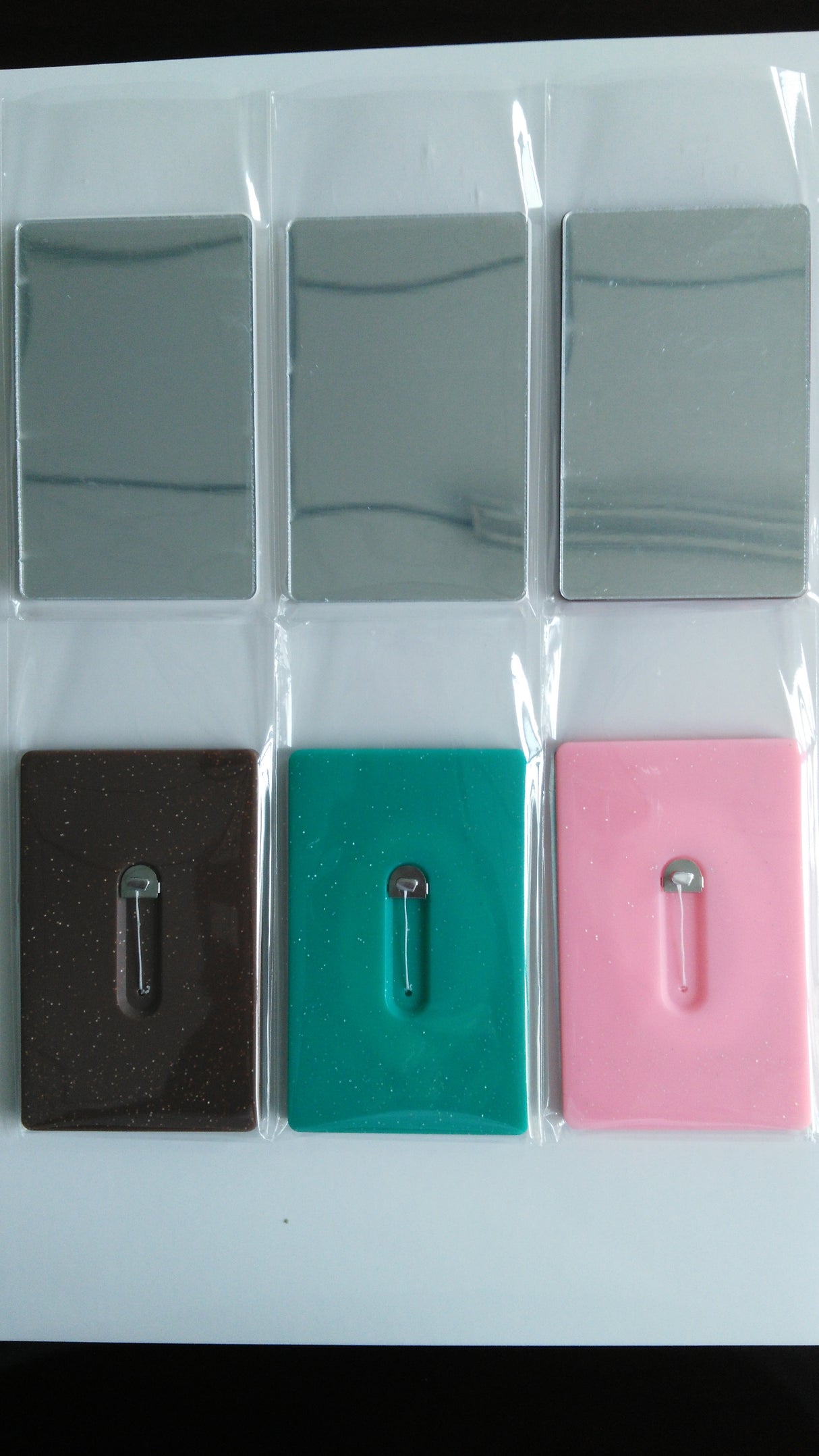 Cartes de soie dentaire