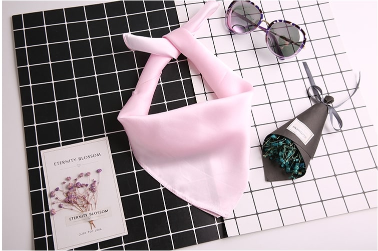 Pañuelo de seda con impresión personalizada