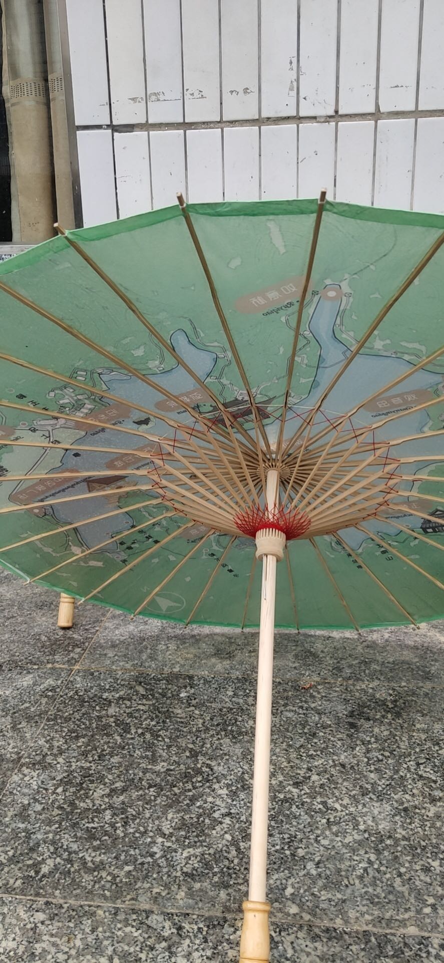Parasol de papel al óleo