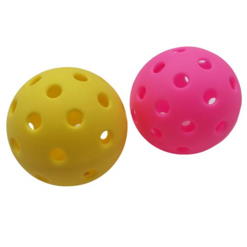 Pelota de pickleball al aire libre
