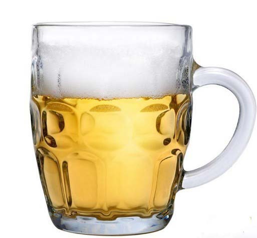 Jarra de piña y jarra de cerveza