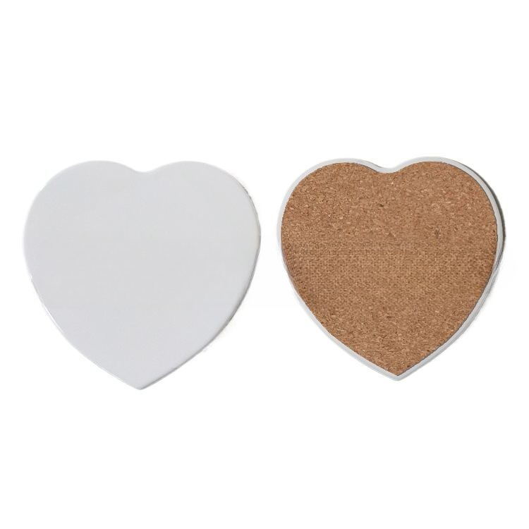 Posavasos de cerámica en forma de corazón