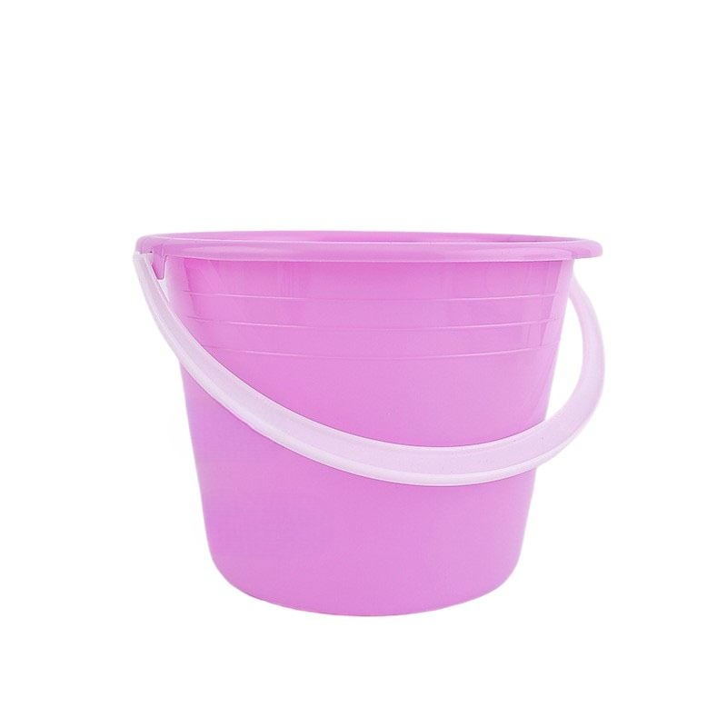 Cubo de agua de mano