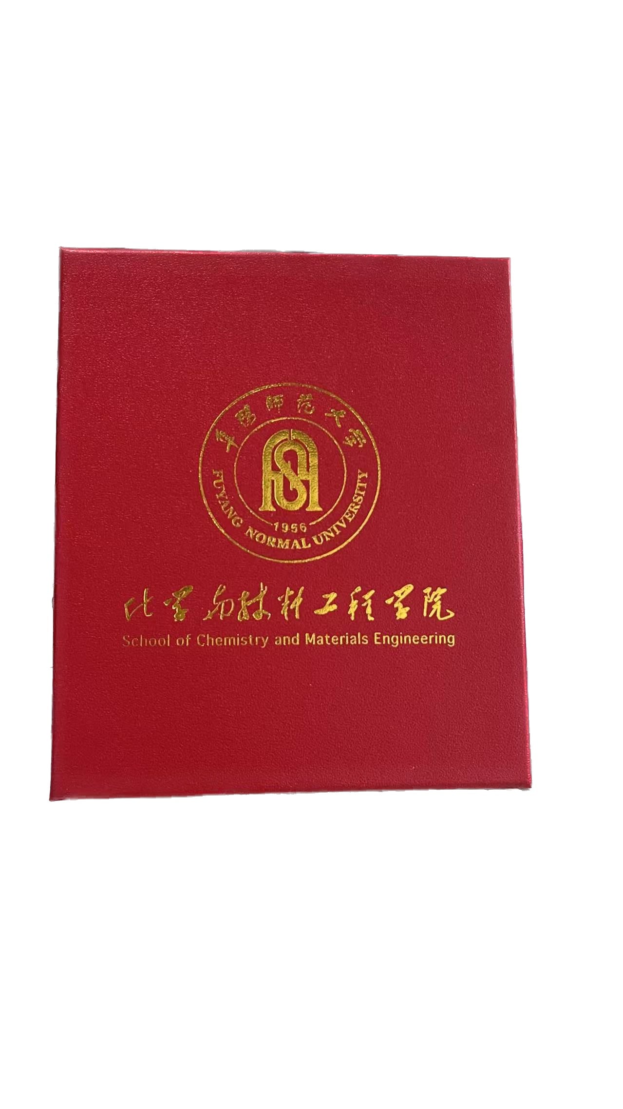 Botella de Coca-Cola de cristal con caja