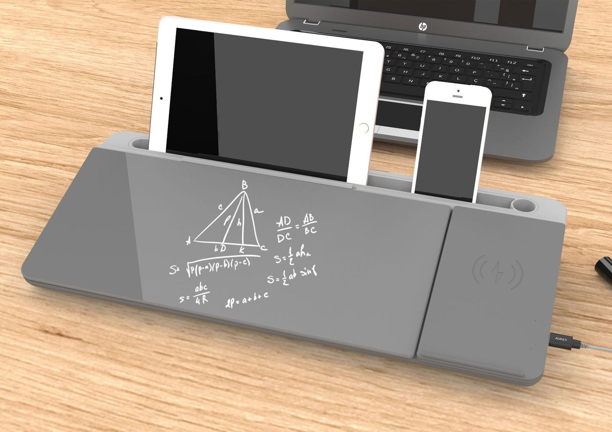 Tableau blanc de bureau avec chargeur sans fil