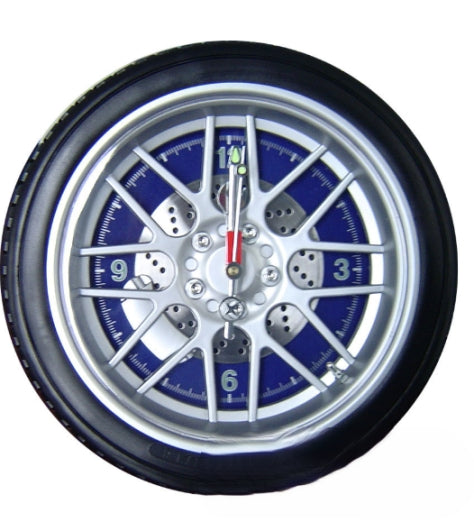 Reloj silencioso con forma de neumático de coche