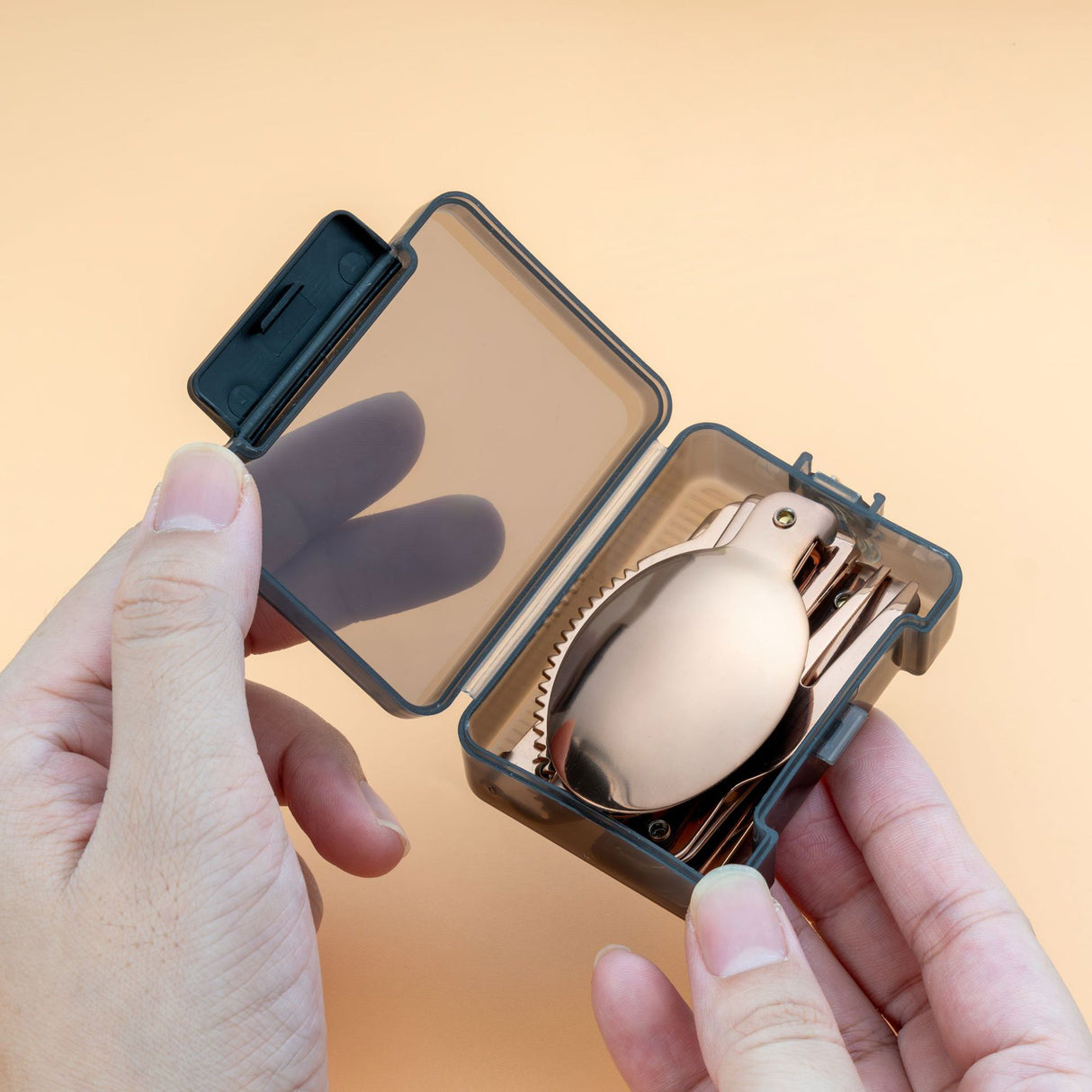 Ensemble de couverts pliables