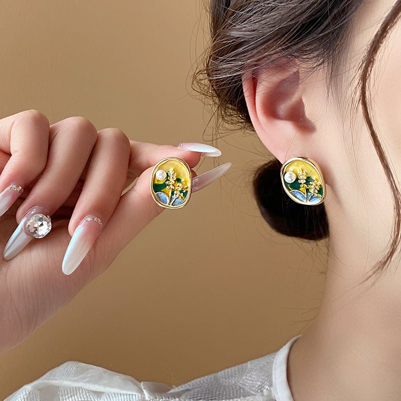 Vintage Pearl Earrings With Pull Out Box - Yorkn Inc✅