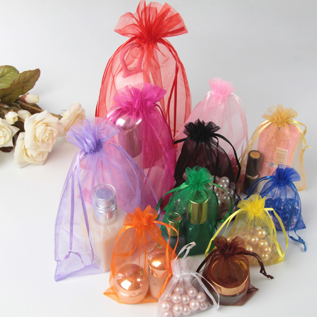 Pochette transparente en organza avec cordon de serrage 