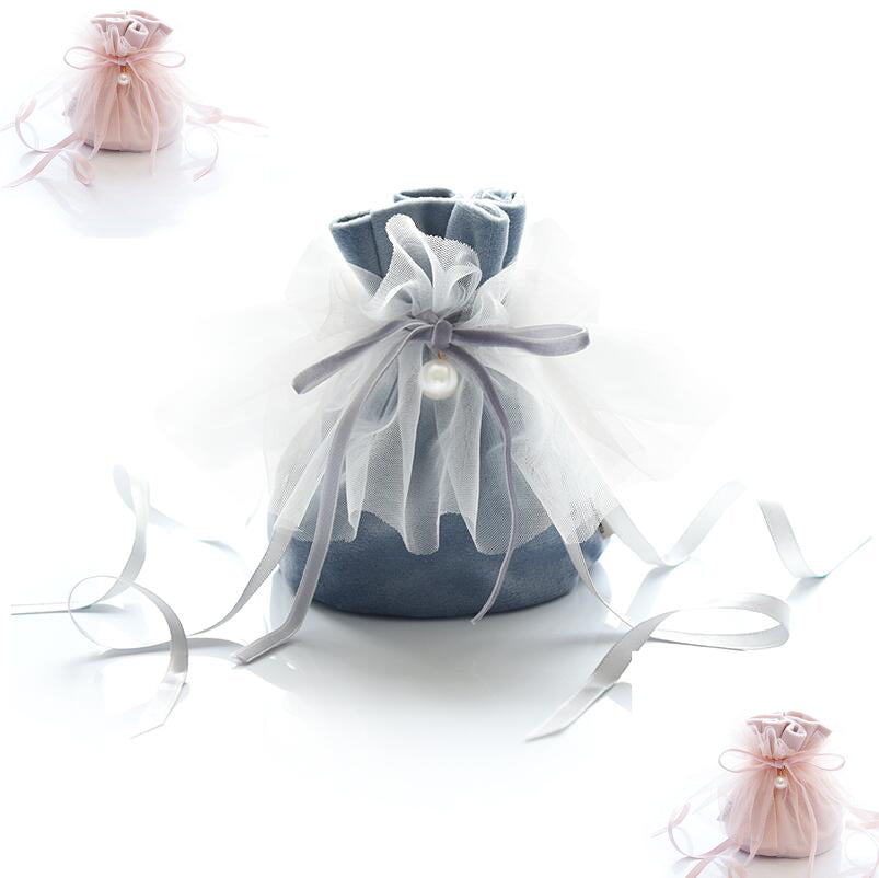 Pochettes à bonbons de mariage avec décoration en dentelle et ruban 