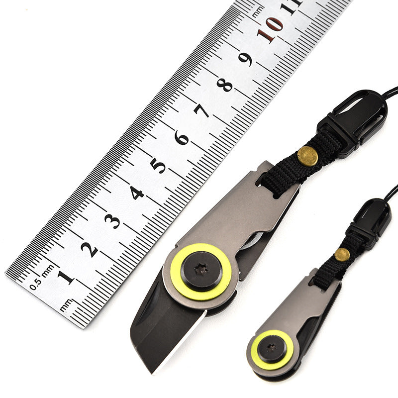Cuchillo pequeño de acero inoxidable 