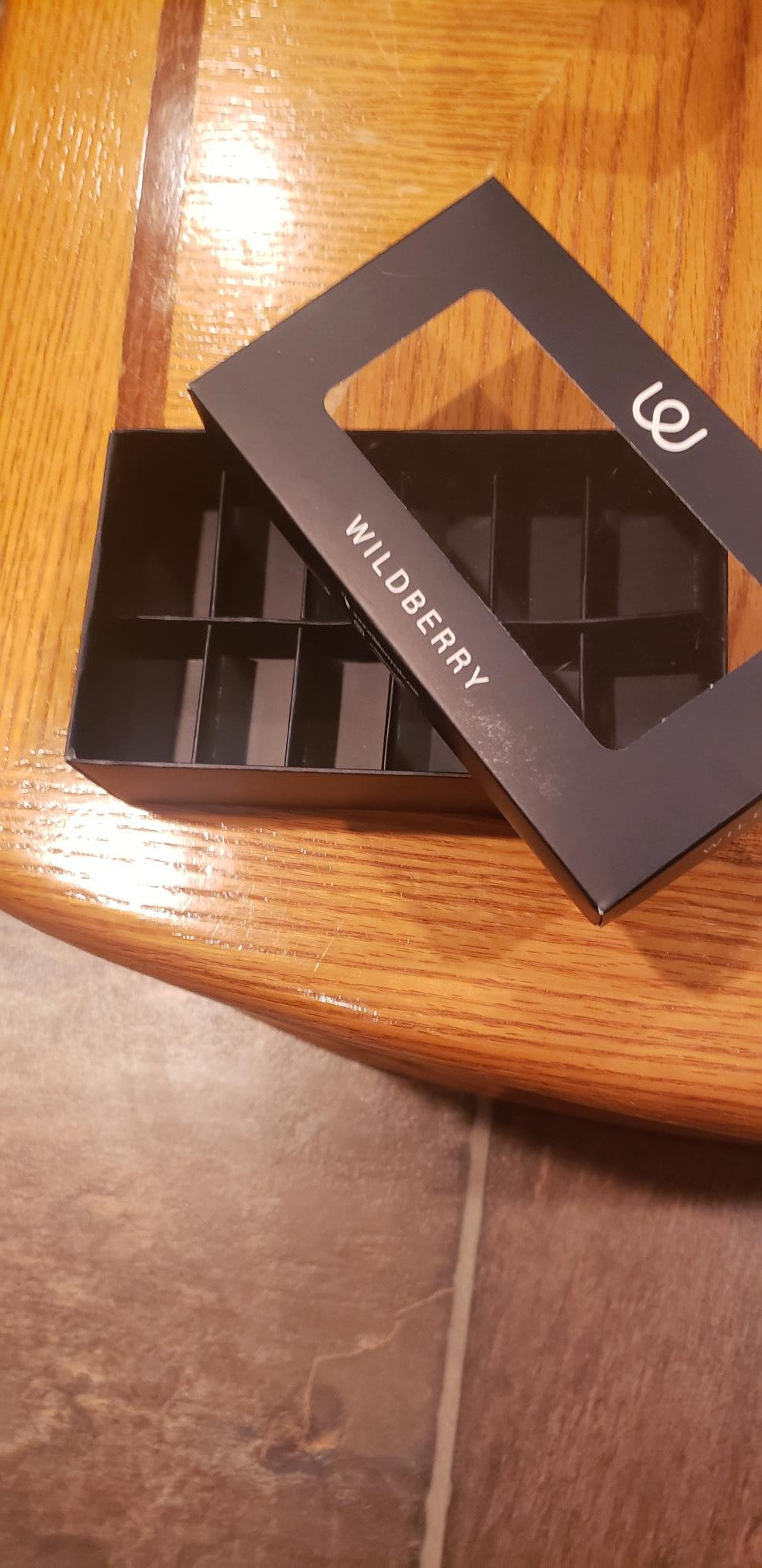 Caja para macarrones con ventana transparente y 12 ranuras 