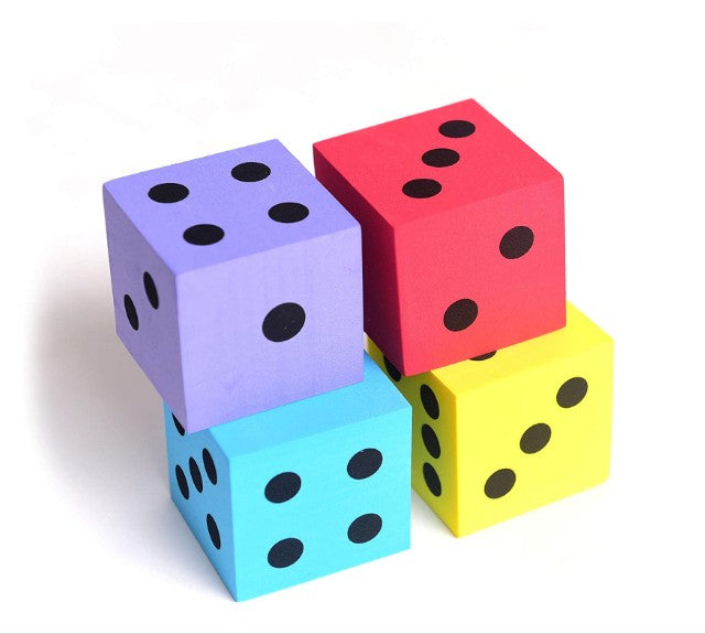 Dés à pois en mousse 
