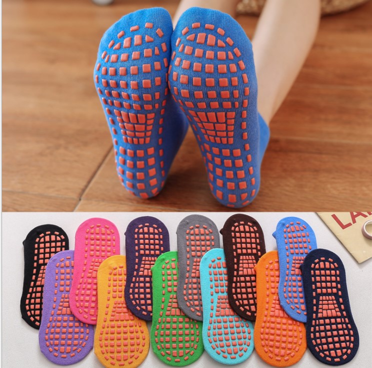 Calcetines tipo pantuflas con agarre para niños pequeños 