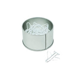 Caja de hojalata con clips de papel en forma de avión 