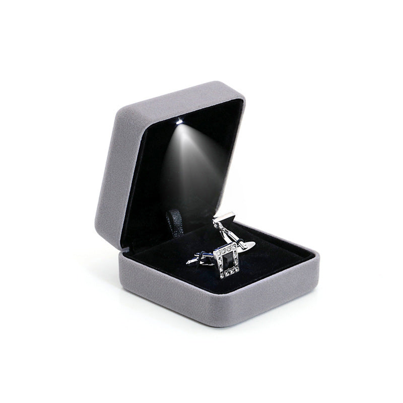 Coffret cadeau à bijoux en velours et métal avec LED 
