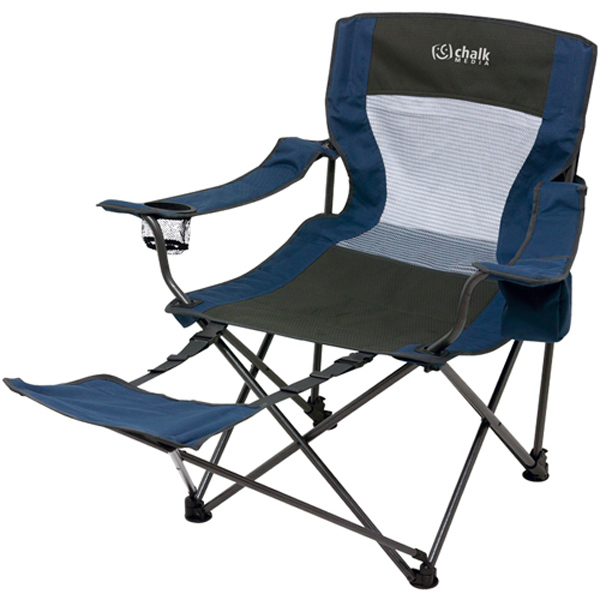 Chaise avec repose-pieds