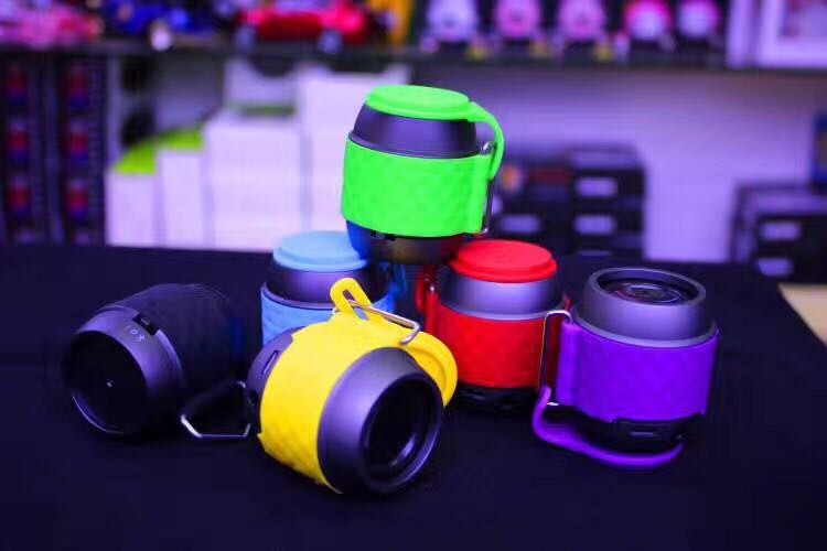 Haut-parleur sans fil cube bluetooth