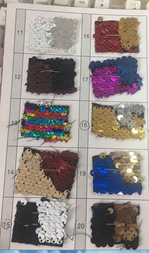 Oreiller sequin avec coussin view 2
