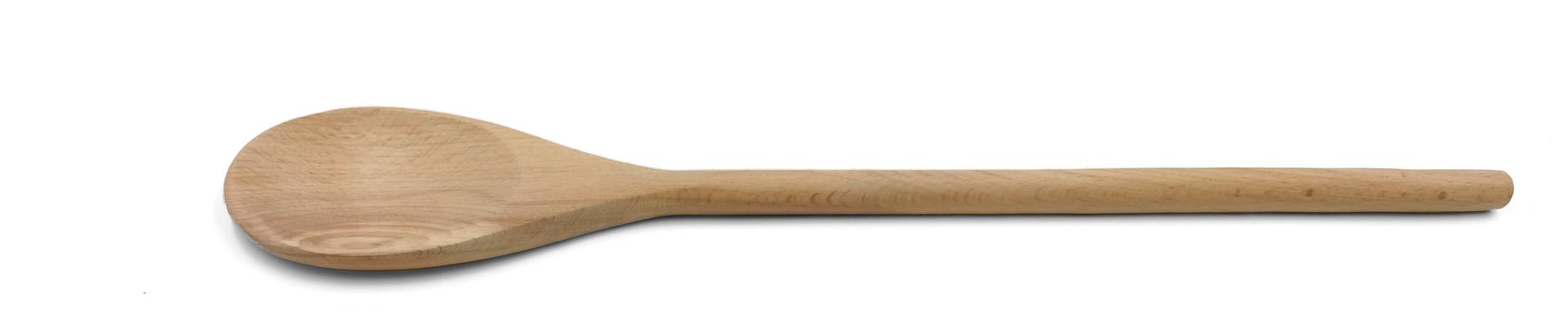 Larga cuchara de madera