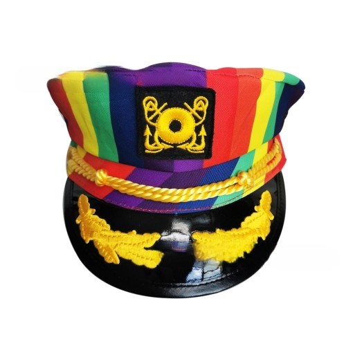 Chapeau de capitaine de yacht fierté