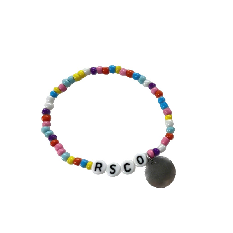 Carta bead pulsera con etiqueta