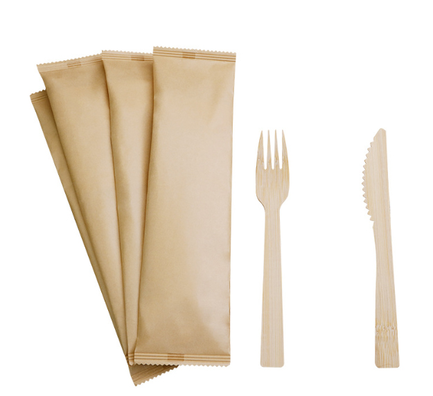 Conjunto de utensilios desechables