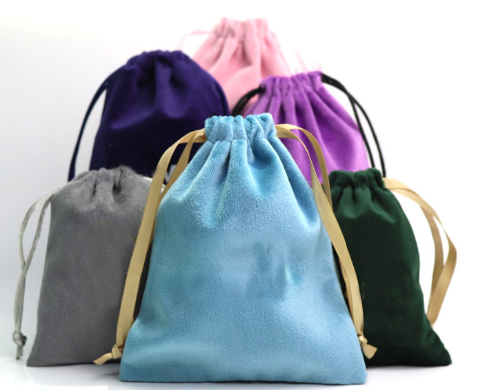 Square Shape Velvet Drawstring Pocket