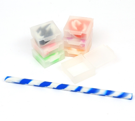 Paille de silicone en boîte