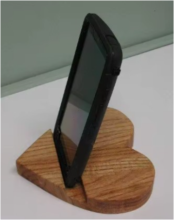 Wooden Heart-shaped Phone Stand view 2