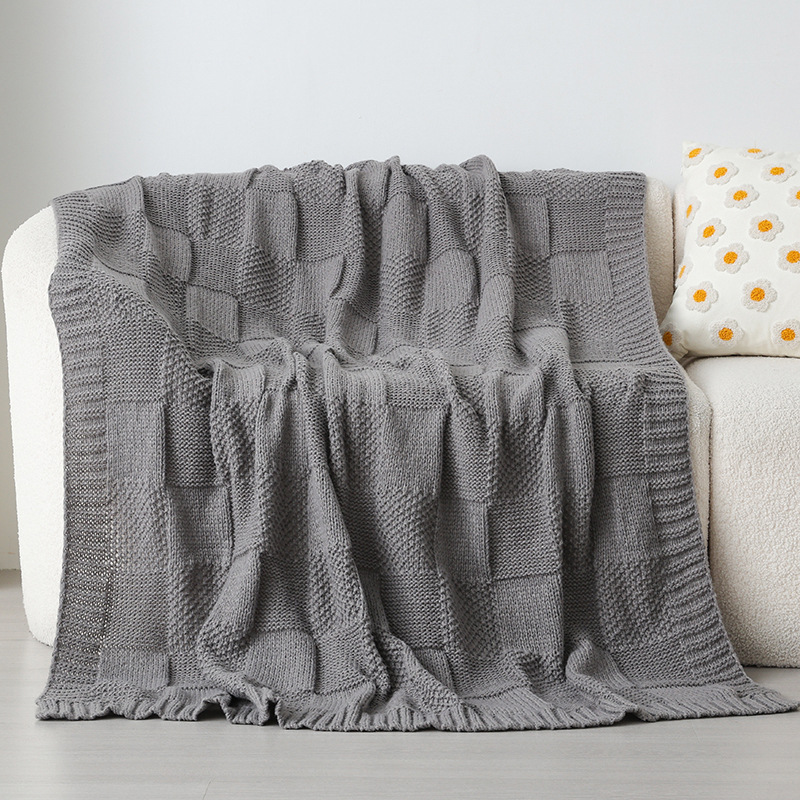 Textured Knitted Polyester Throw Blanket
