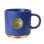 Taza con placa de metal view 6