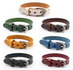 Bracelet lettre en cuir view 2