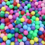 Colorida bola de pingpang view 1