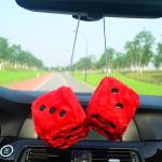 Pendaison dés flous pour la voiture 2pcs un ensemble view 3