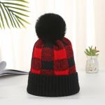 Bonnet plaid avec pompon view 4