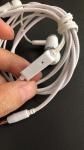 Bouton d'oreille avec microphone view 3