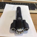 Charge led lampe de poche view 3