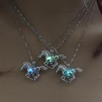 Collier pendentif lumineux view 3